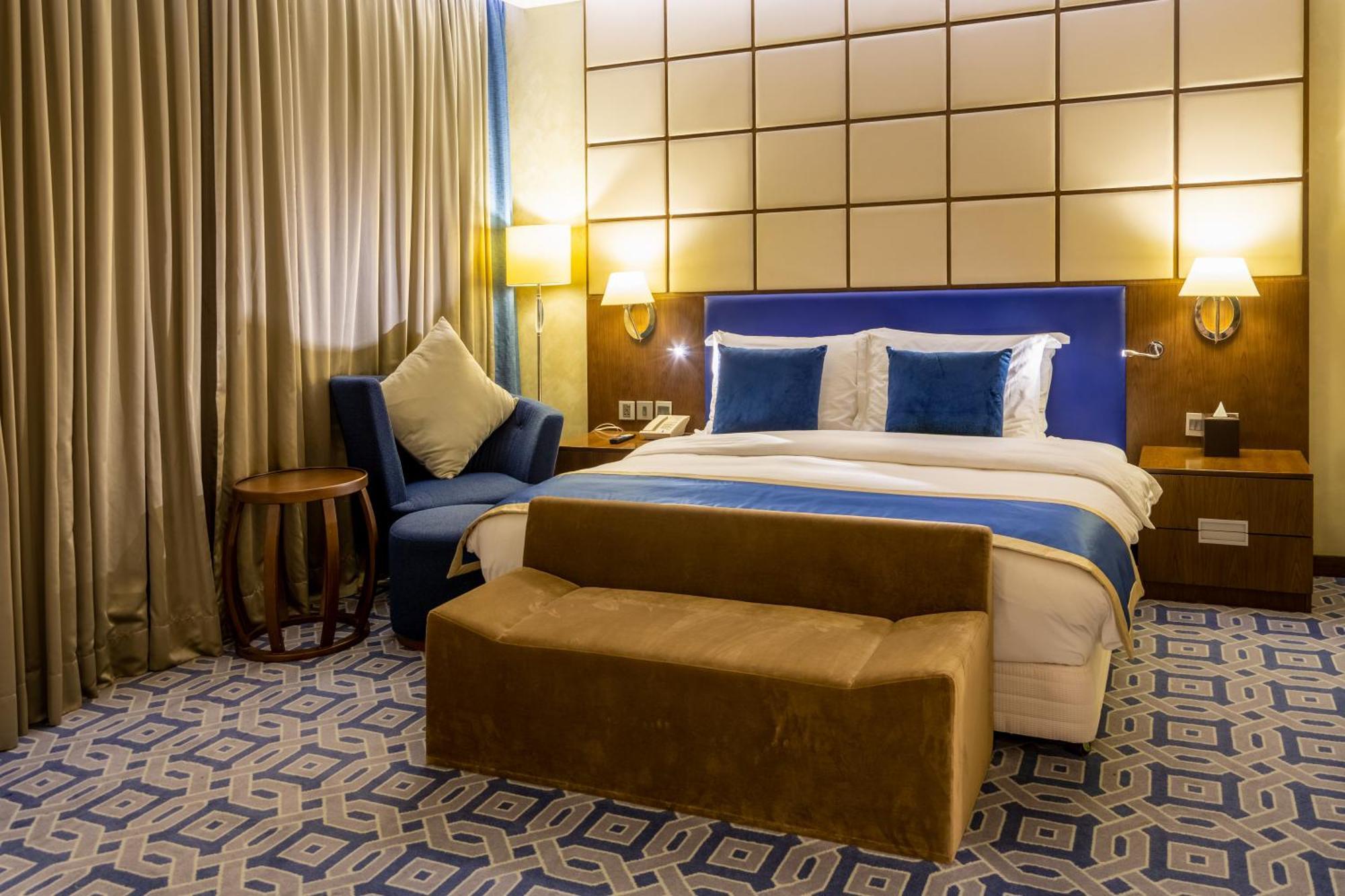 Radisson Blu Hotel & Resort, Сухар Екстериор снимка A bedroom at the hotel