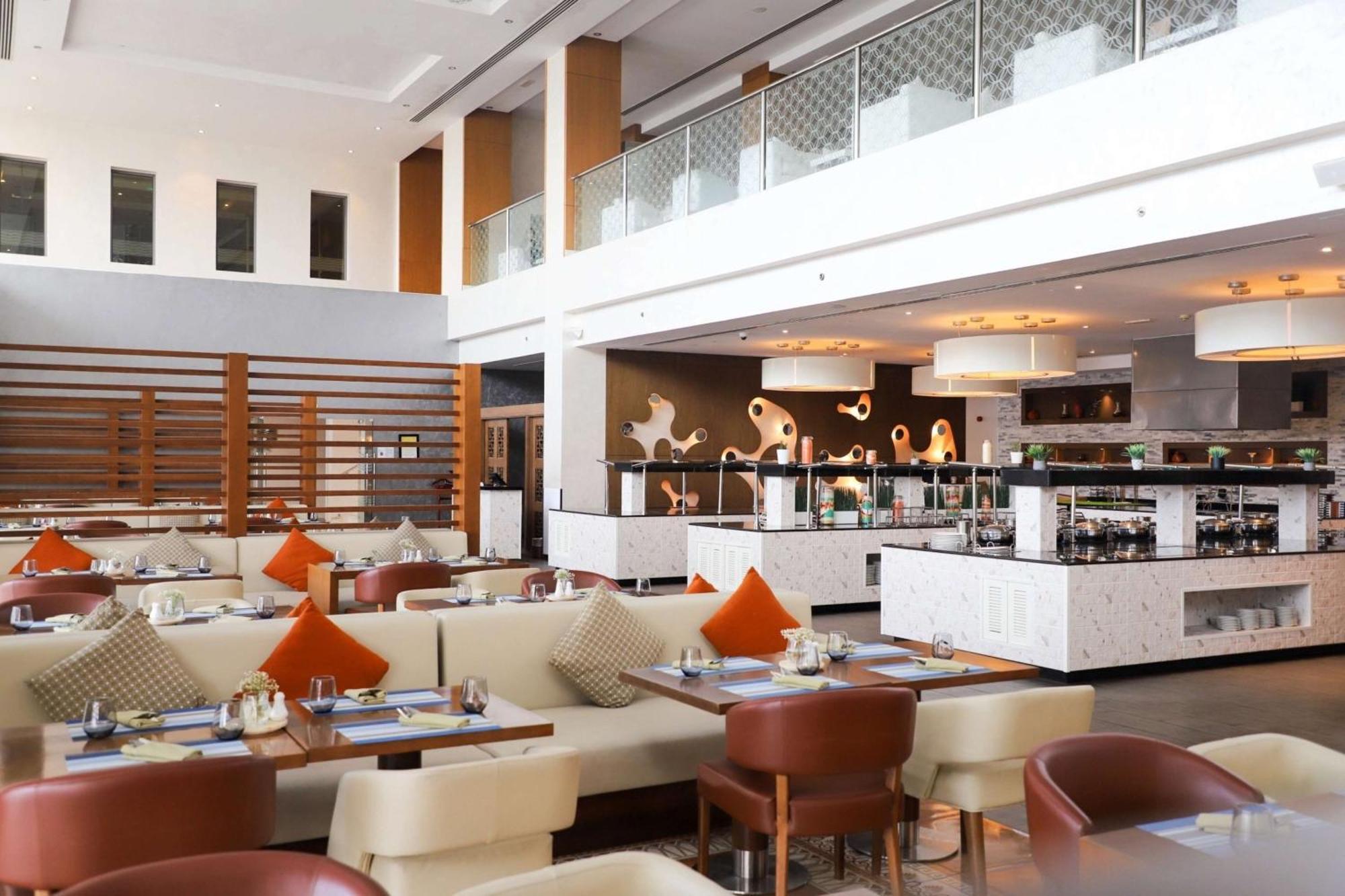 Radisson Blu Hotel & Resort, Сухар Екстериор снимка The restaurant